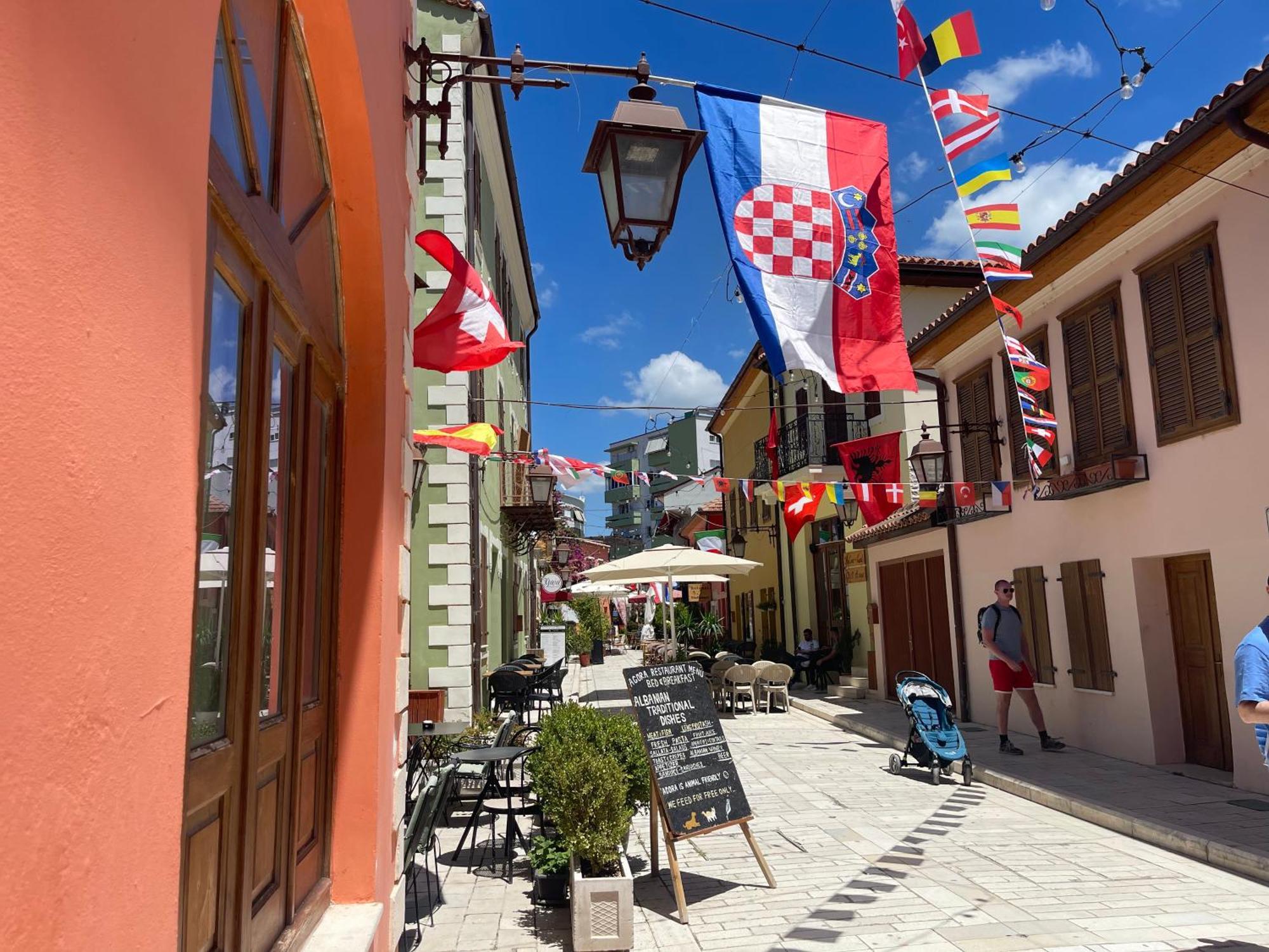 The Cosy Inn Vlora Екстериор снимка